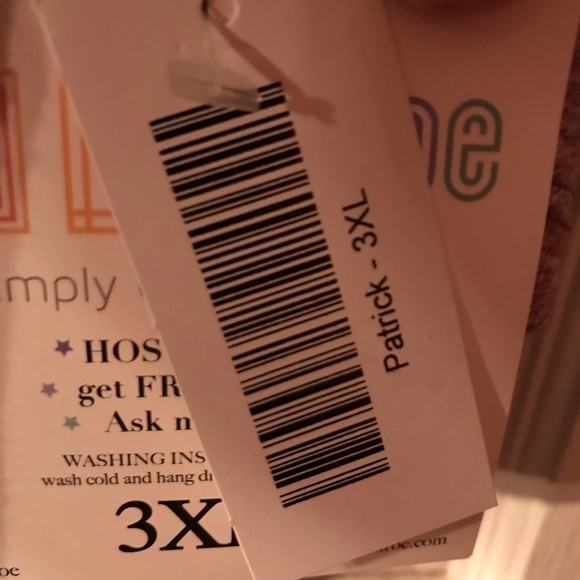 Patrick T - LuLaRoe - Red, Boyfriend Worn In Top - Picture 3 of 3